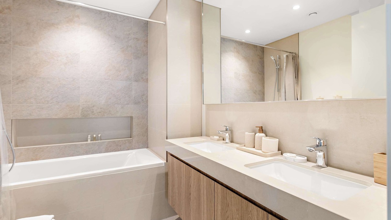 Photo of Bathroom in Za'abeel 2