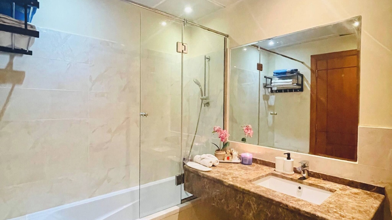 Photo of Bathroom in Al Barsha 1