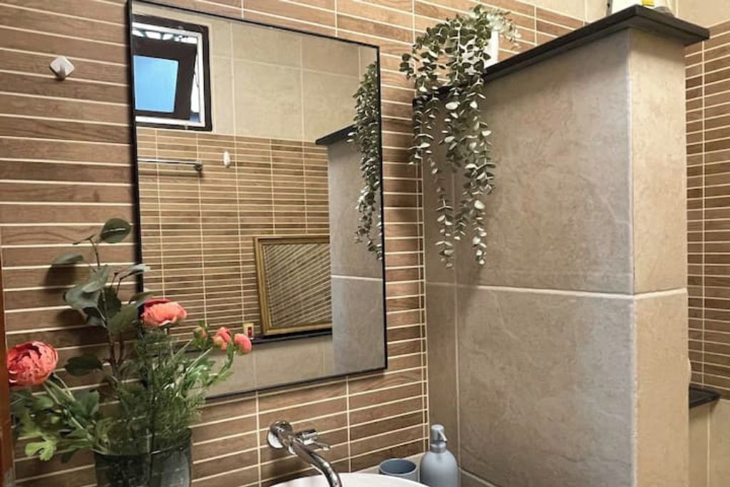 Photo of Bathroom in Samsen Nai