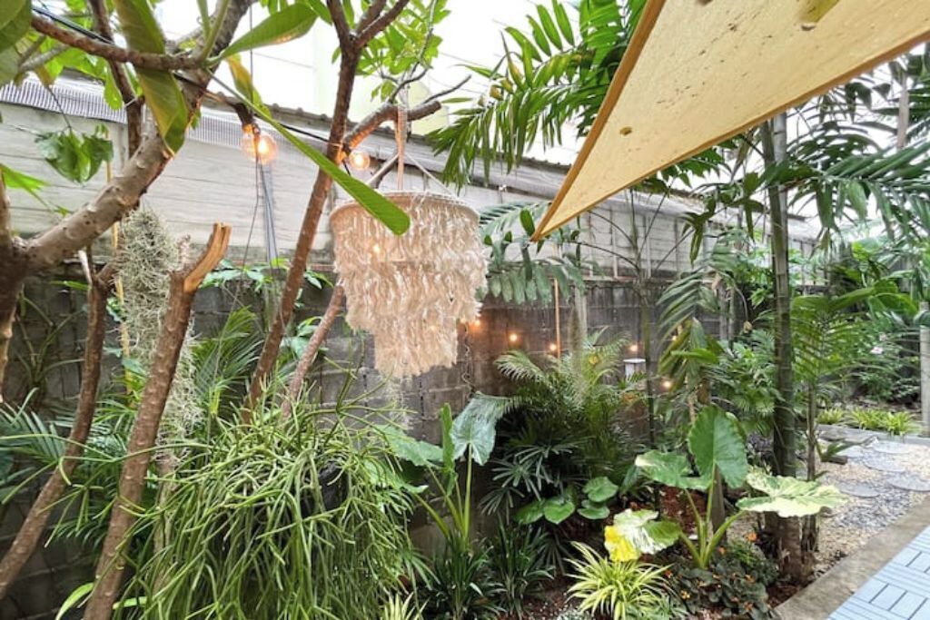 Photo of Outdoor in Samsen Nai