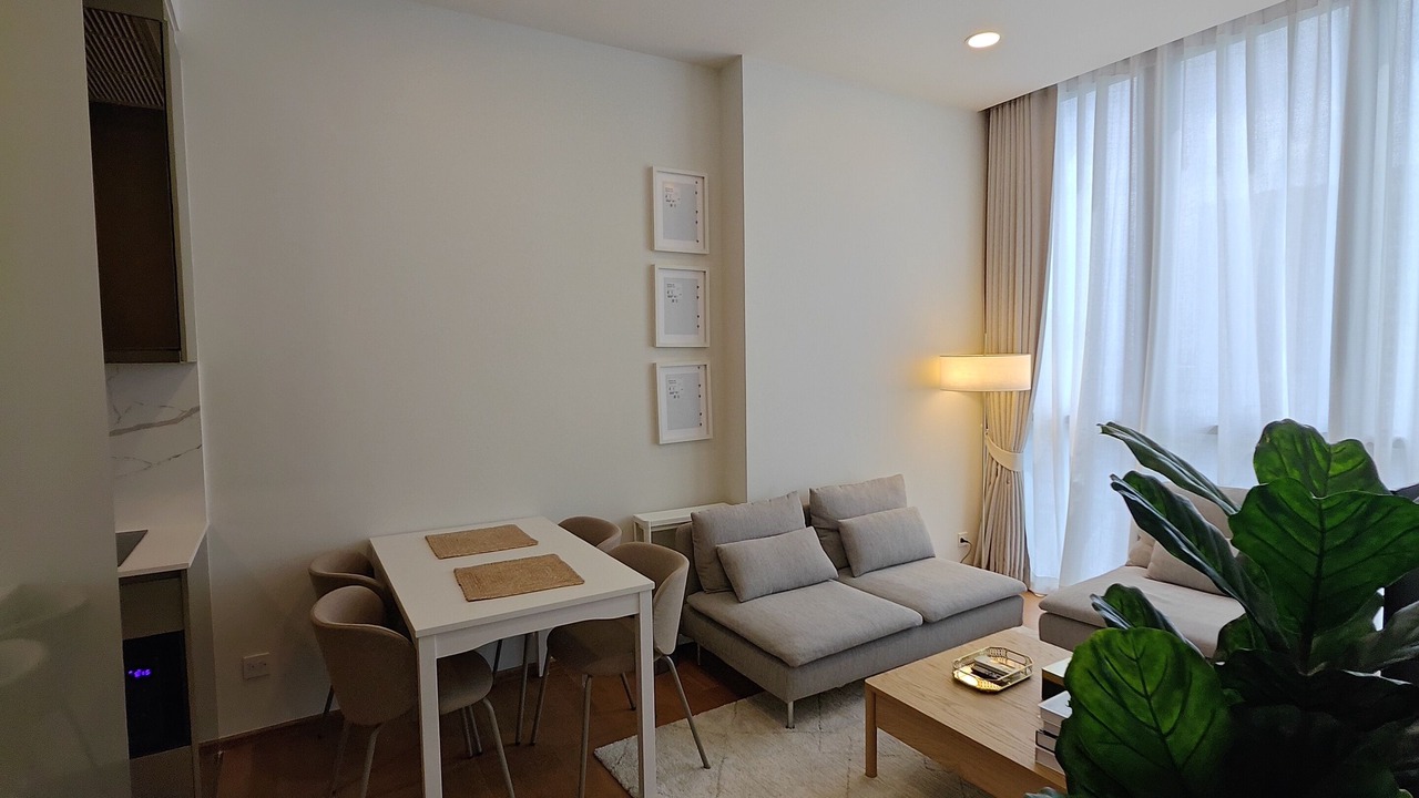 Photo of Livingroom in Pathumwan