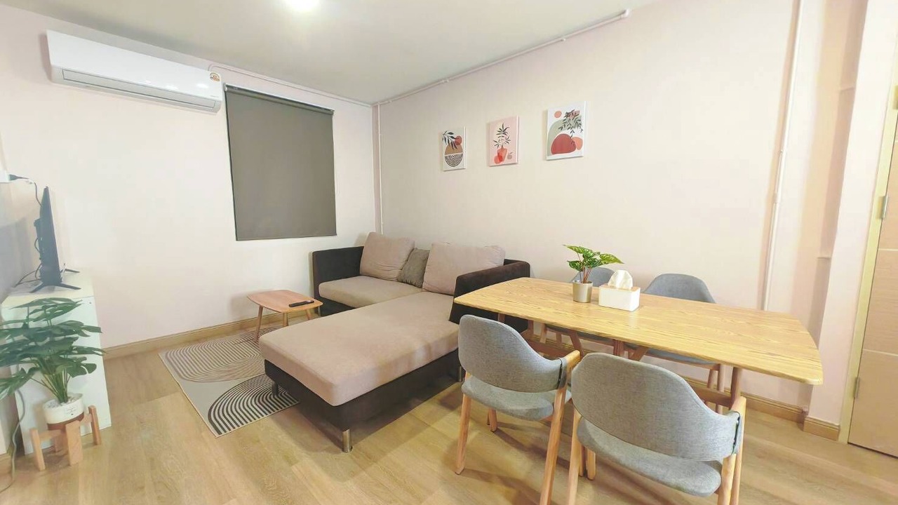Photo of Livingroom in Pom Prap
