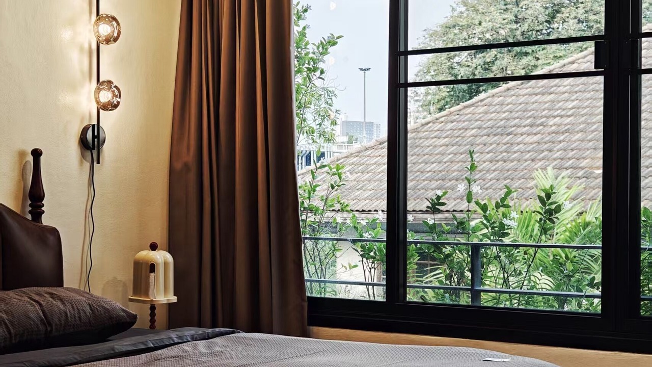 Photo of Bedroom in Khlong Tan Nuea