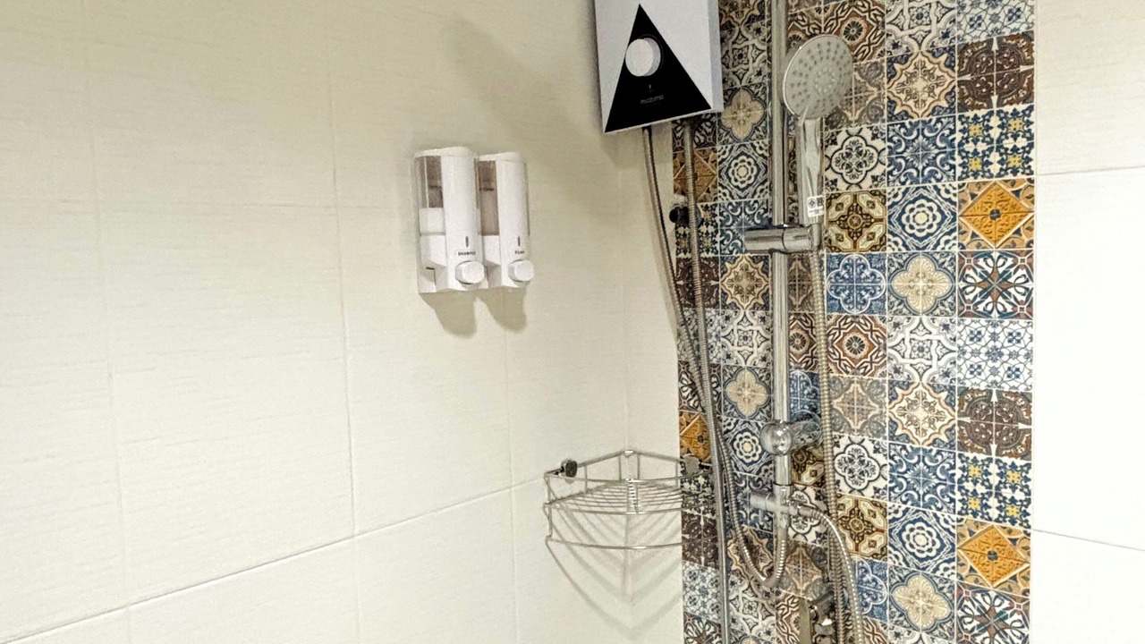 Photo of Bathroom in Khanna Yao