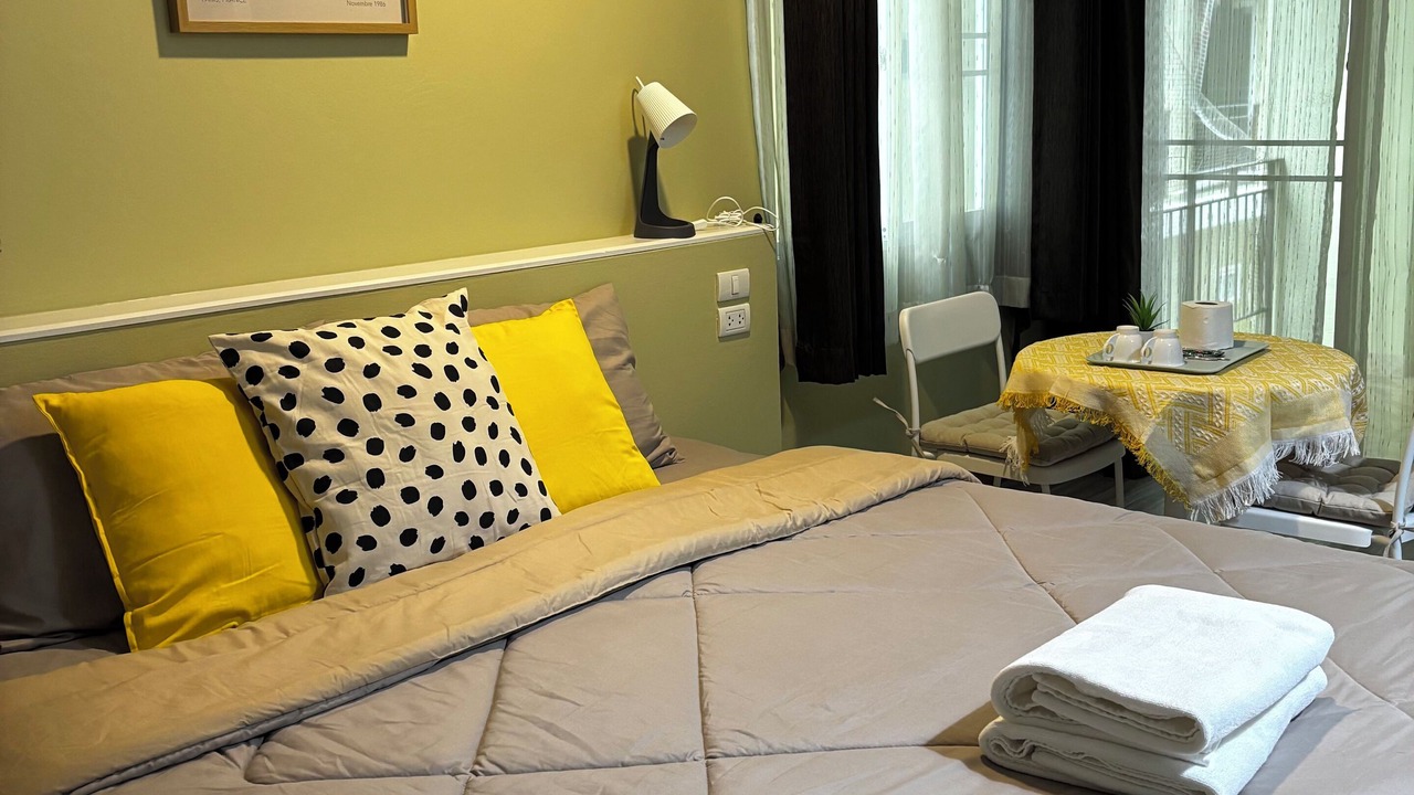 Photo of Bedroom in Khanna Yao