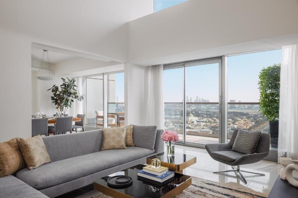 Photo of Livingroom in Trade Center