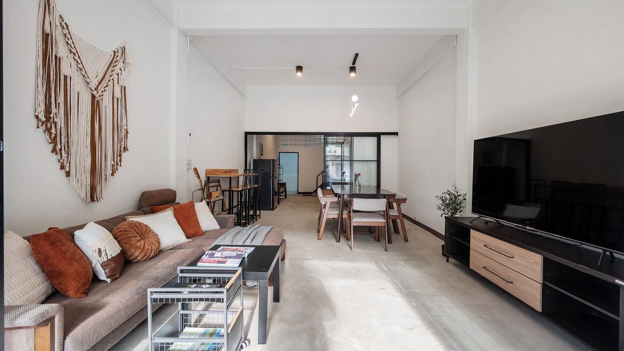 Photo of Livingroom in Wang Burapha Phirom