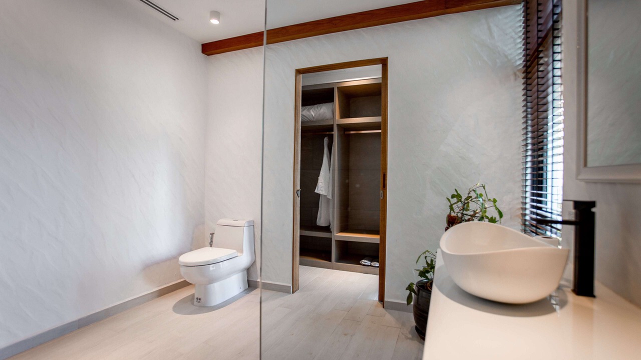 Photo of Bathroom in Maret