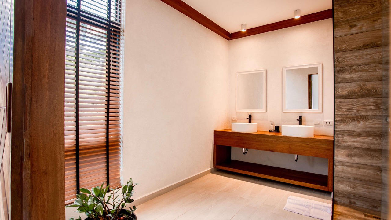 Photo of Bathroom in Maret