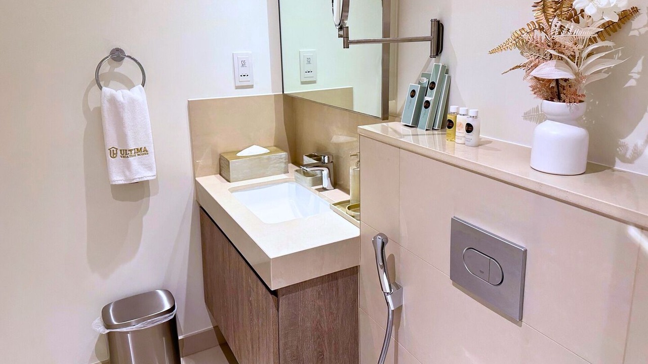 Photo of Bathroom in Za'abeel 2