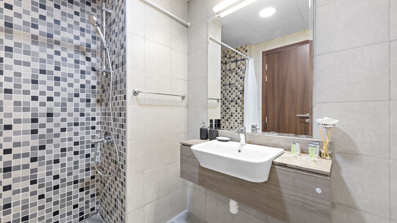 Photo of Bathroom in Discovery Gardens