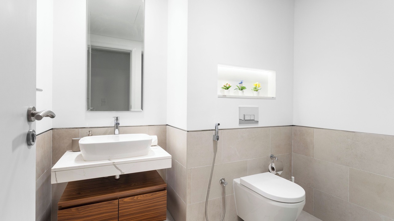 Photo of Bathroom in Umm Suqeim 3