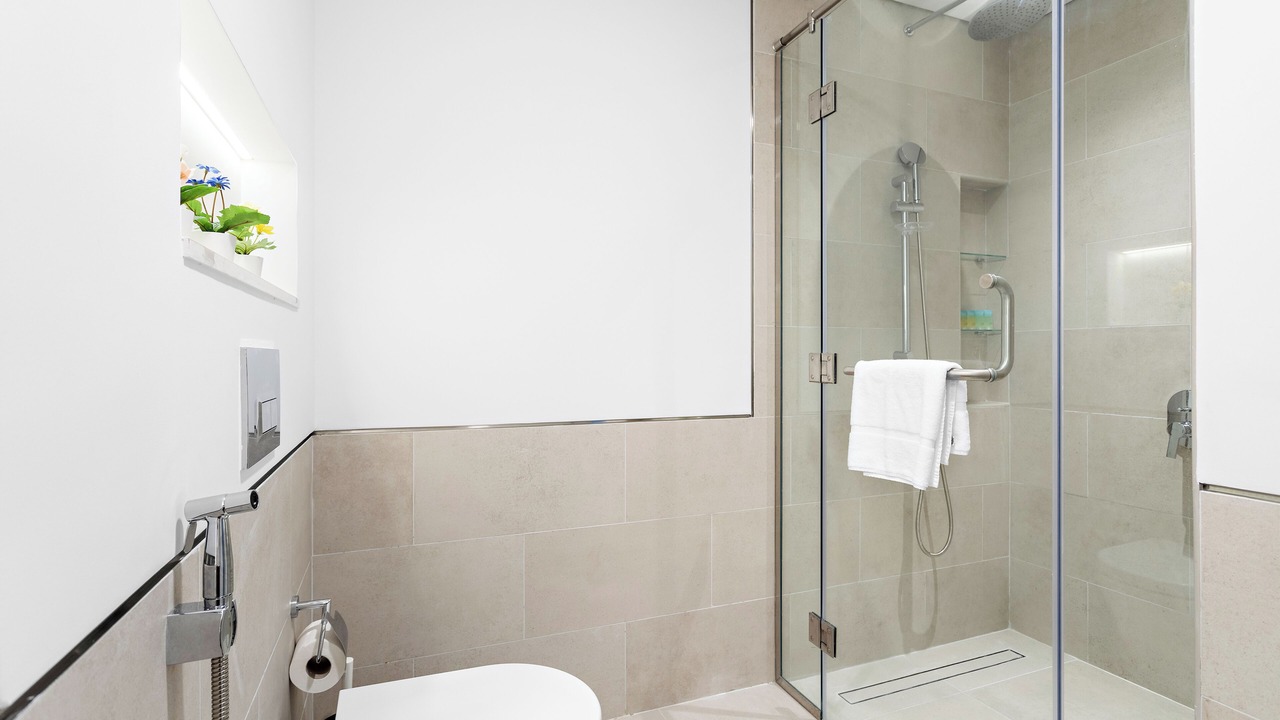 Photo of Bathroom in Umm Suqeim 3