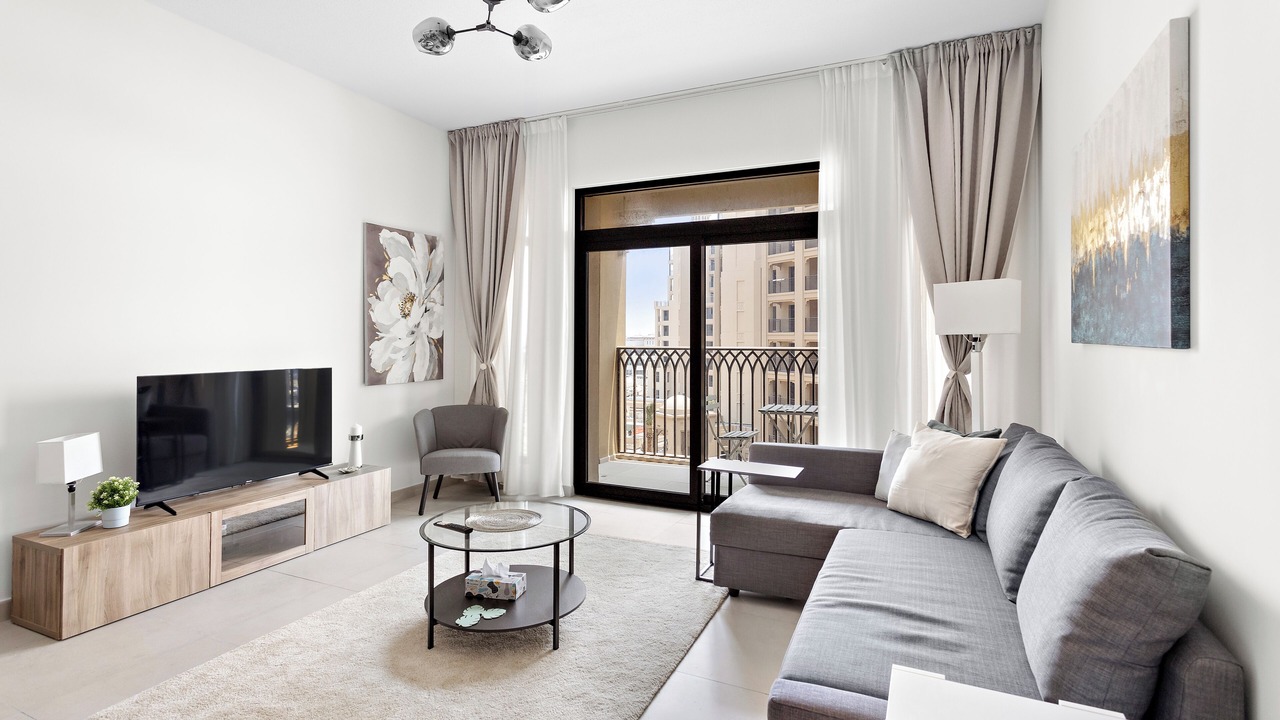 Photo of Livingroom in Umm Suqeim 3