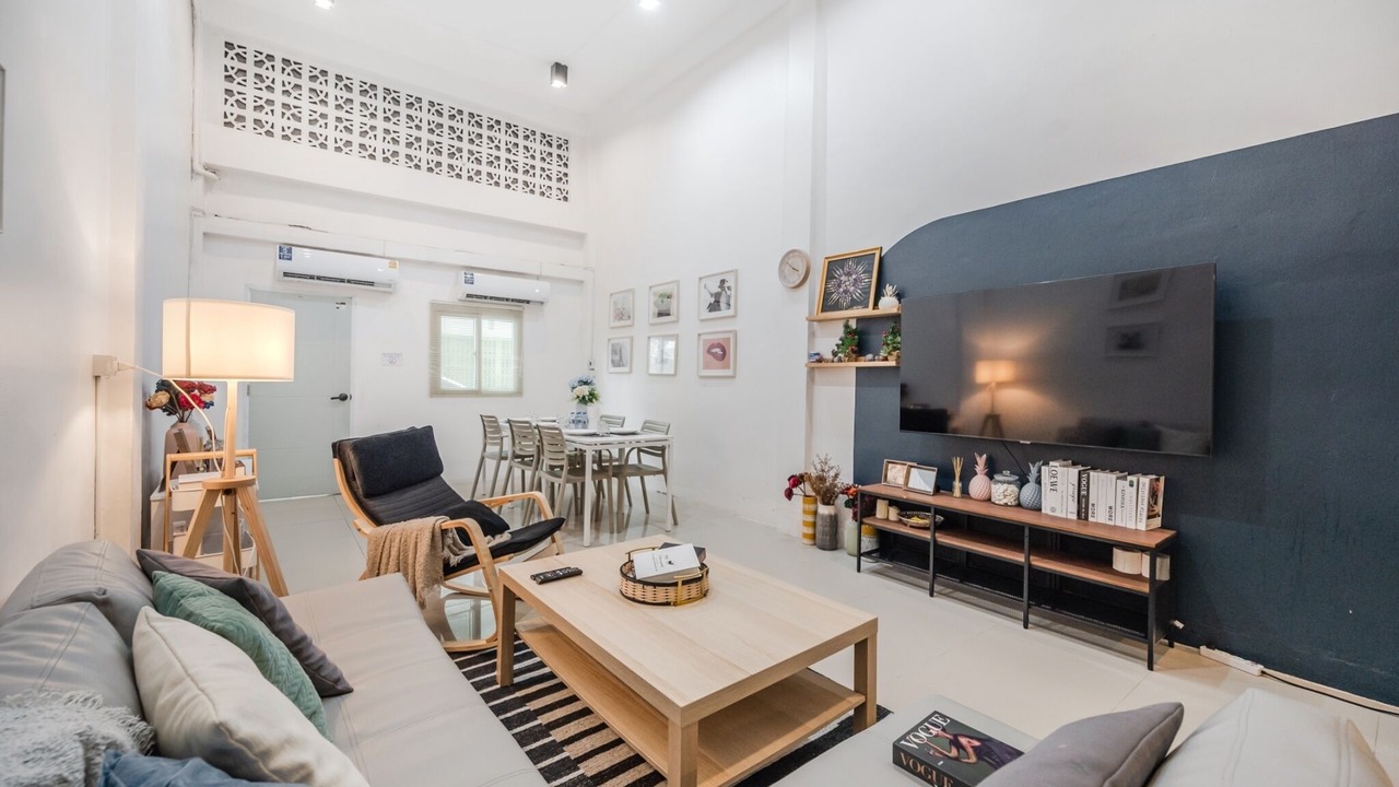 Photo of Livingroom in Phra Khanong