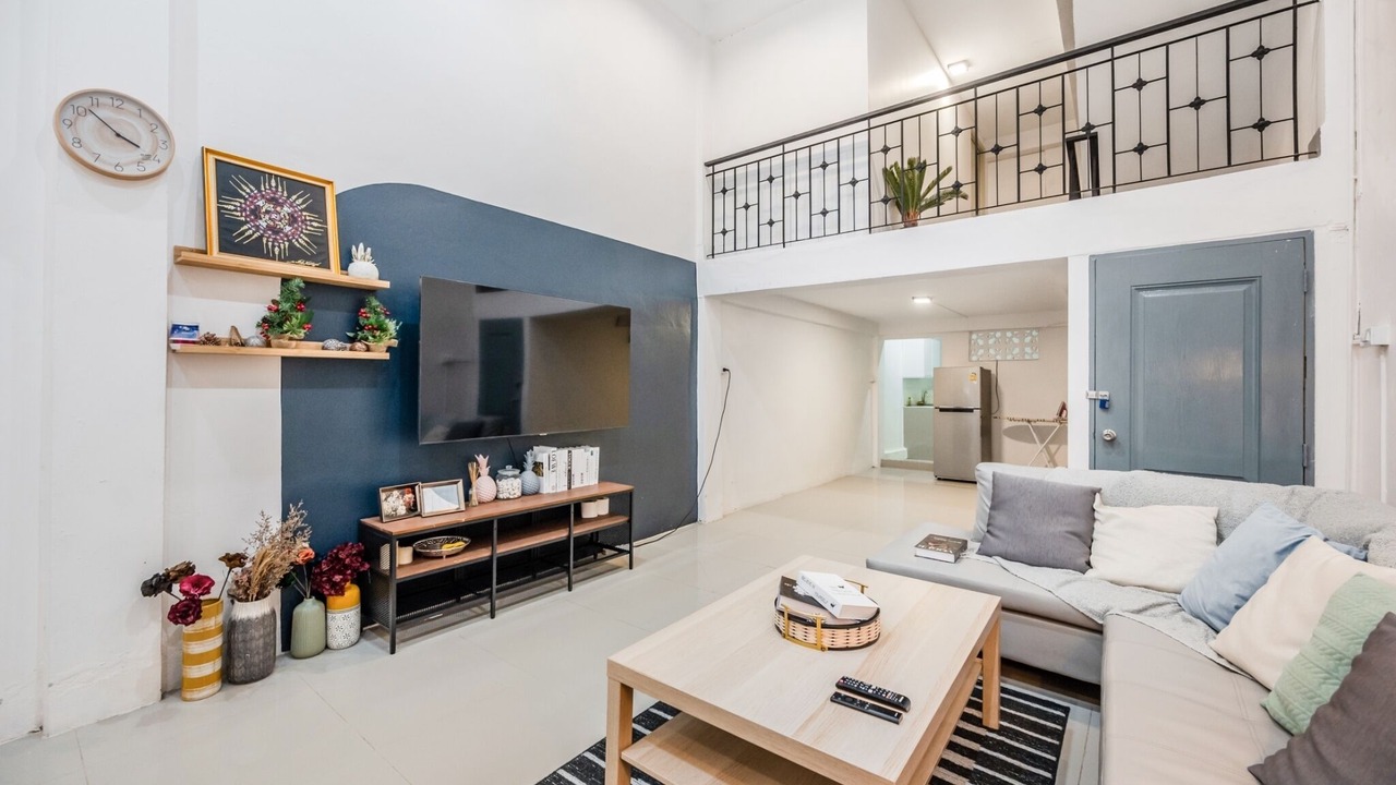 Photo of Livingroom in Phra Khanong