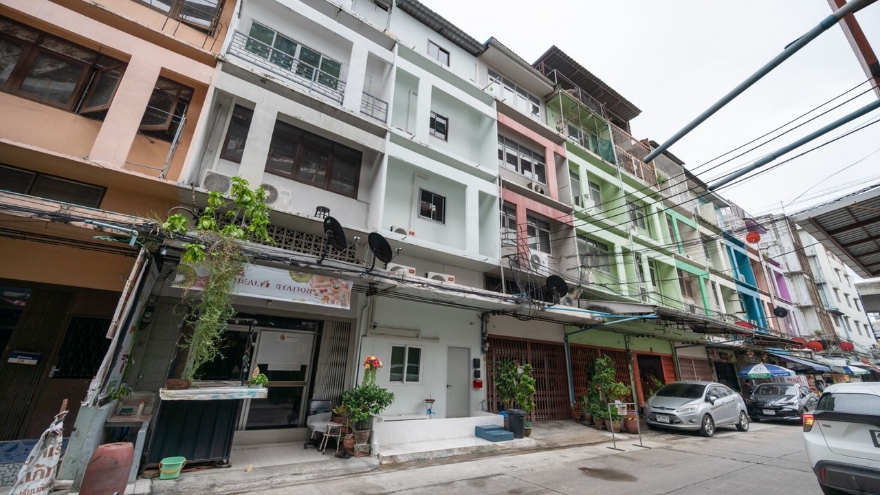 Photo of Outdoor in Phra Khanong