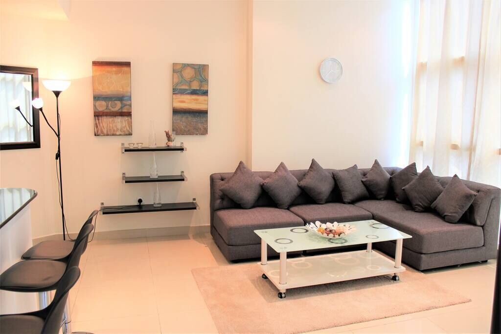Photo of Livingroom in Trade Centre 1
