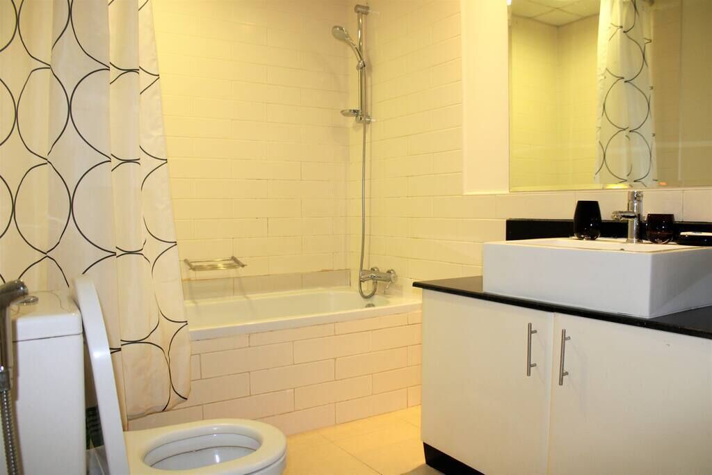 Photo of Bathroom in Trade Centre 1