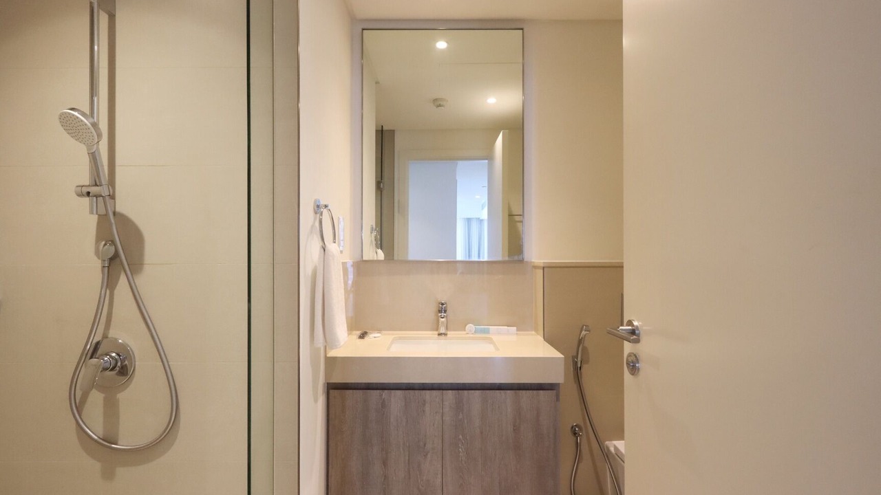 Photo of Bathroom in Za'abeel 2
