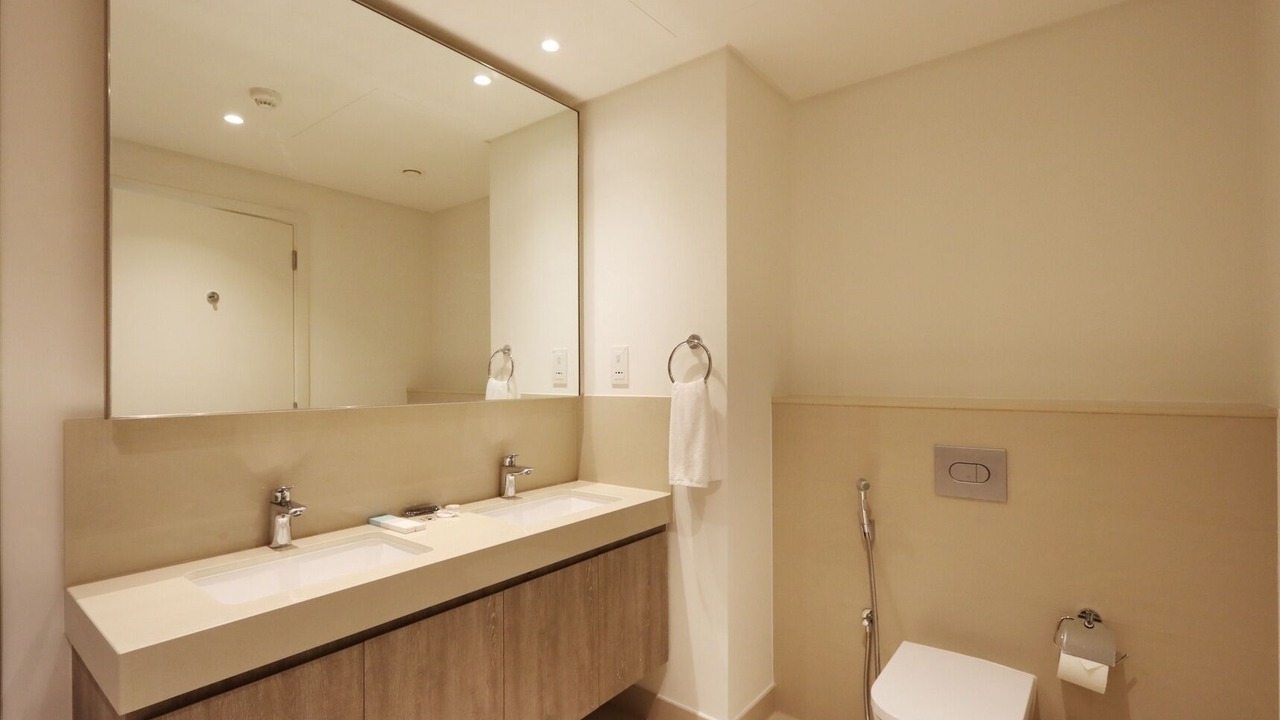 Photo of Bathroom in Za'abeel 2