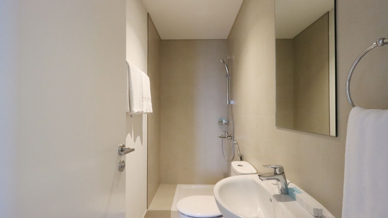 Photo of Bathroom in Za'abeel 2