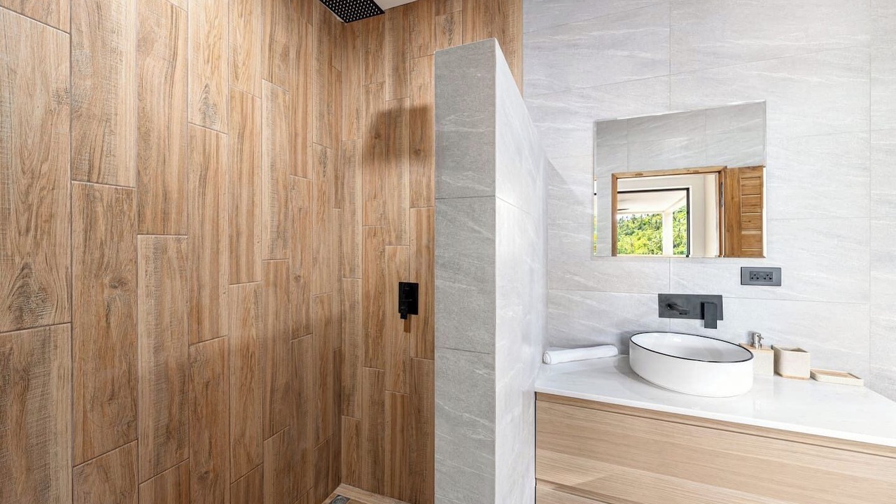 Photo of Bathroom in Maret
