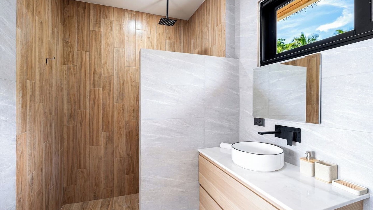 Photo of Bathroom in Maret