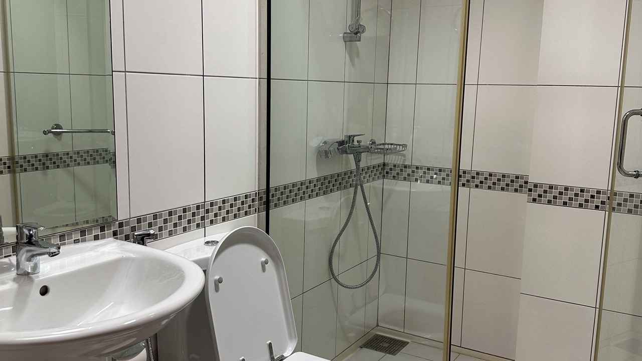 Photo of Bathroom in Jebel Ali