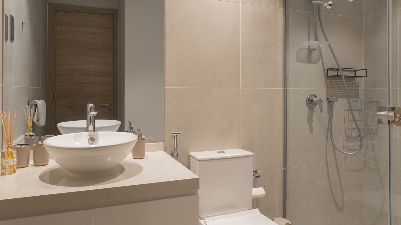 Photo of Bathroom in Jabal Ali 2