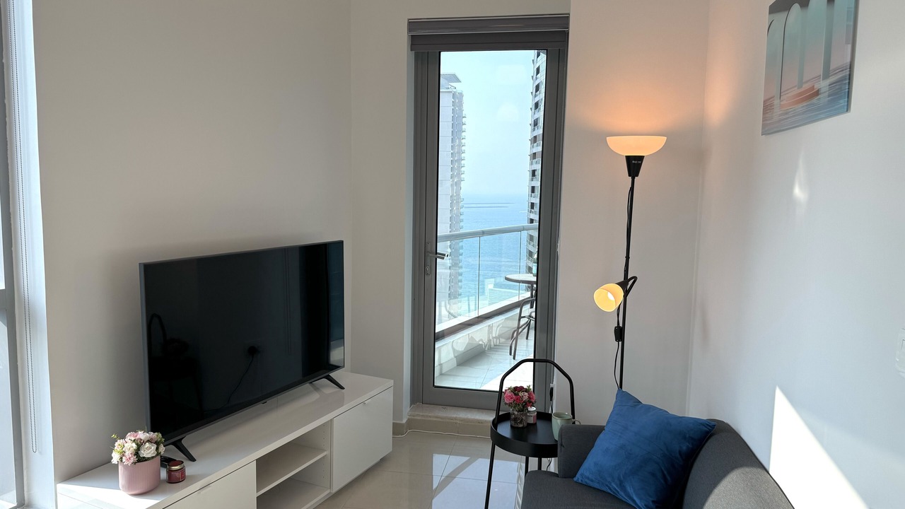 Photo of Livingroom in Al Sufouh 2