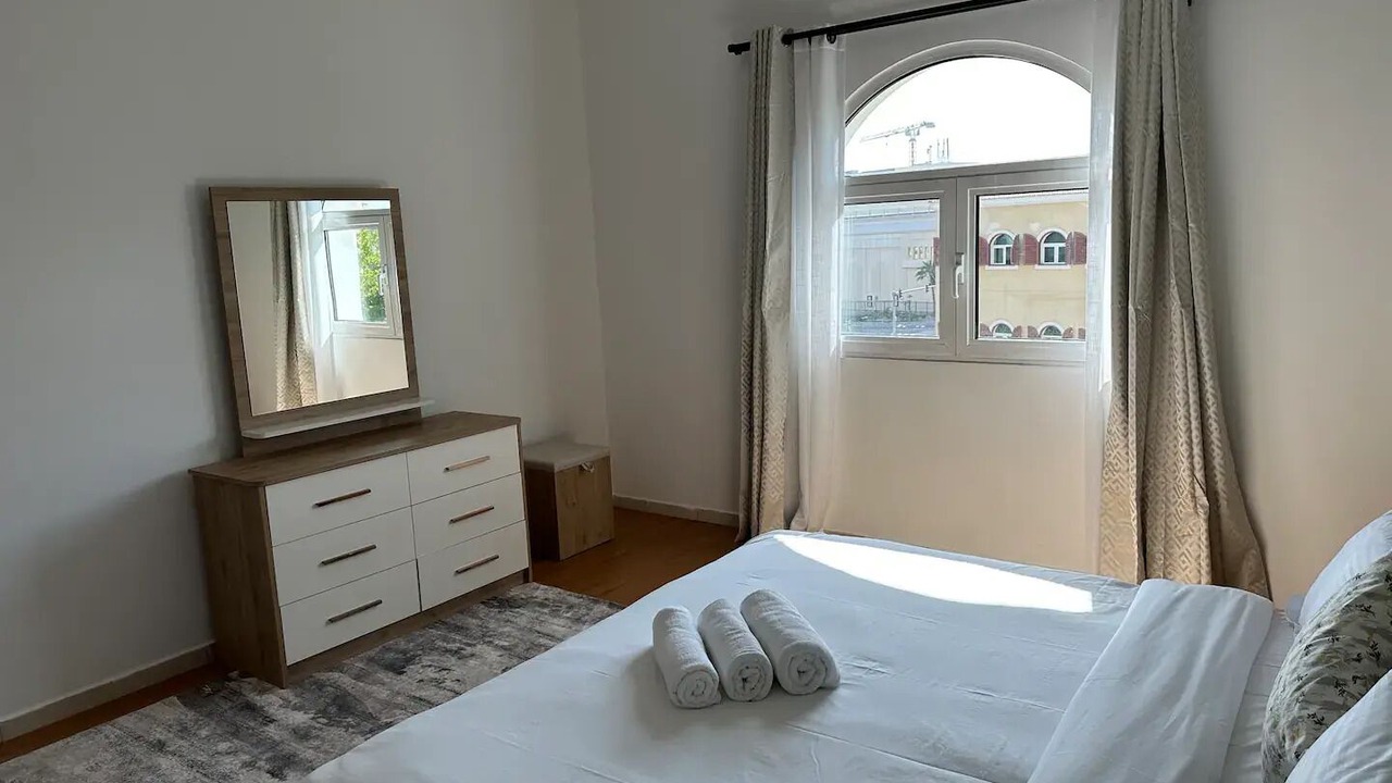 Photo of Bedroom in Discovery Gardens