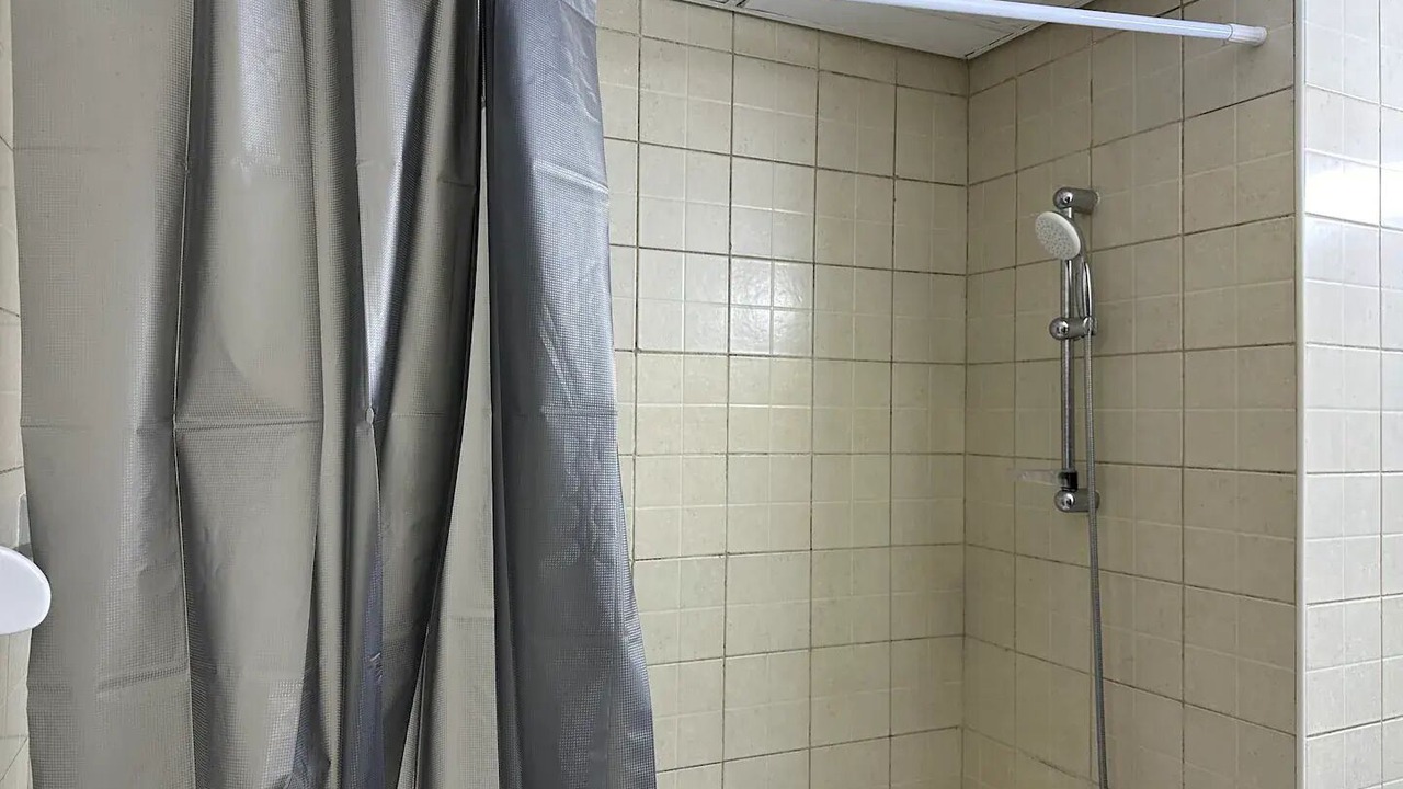 Photo of Bathroom in Discovery Gardens
