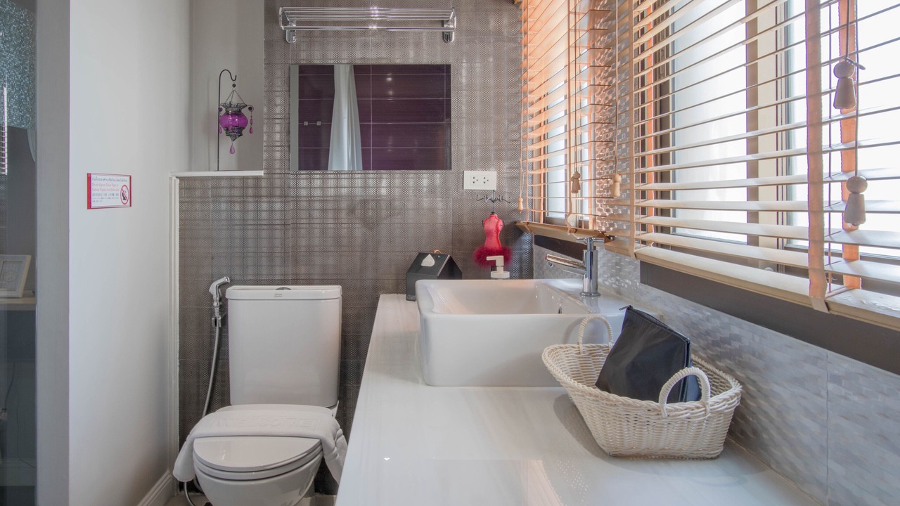 Photo of Bathroom in Bang Lamphu Lang