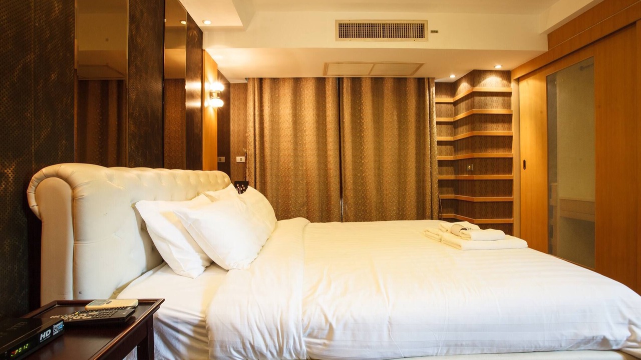 Photo of Bedroom in Khlong Toei Nuea