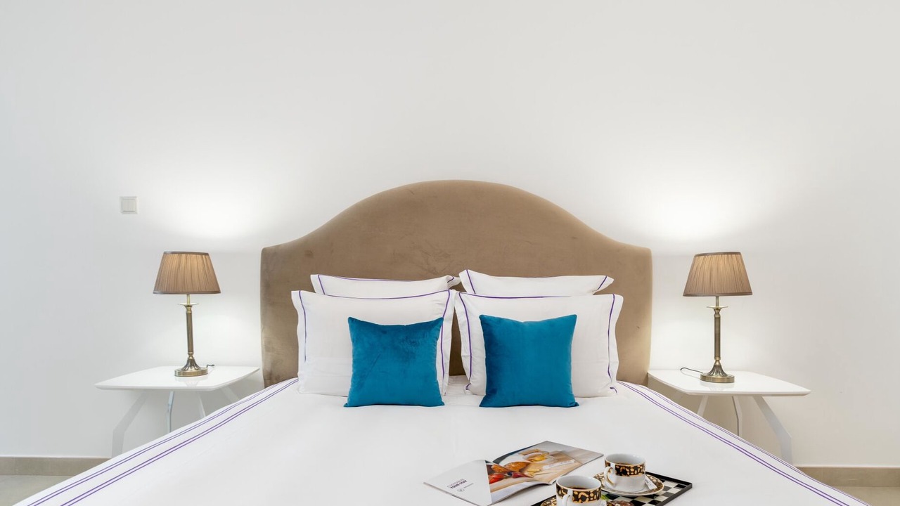 Photo of Bedroom in Emirates Hills 2