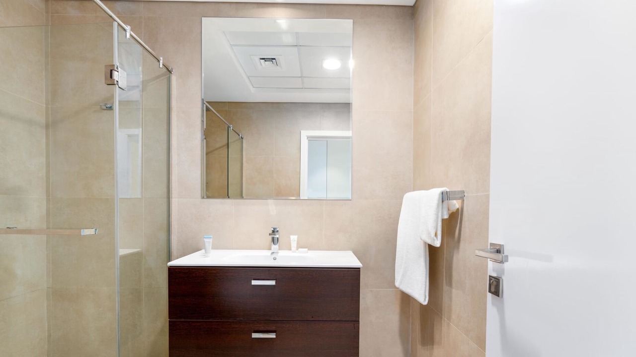 Photo of Bathroom in Emirates Hills 2
