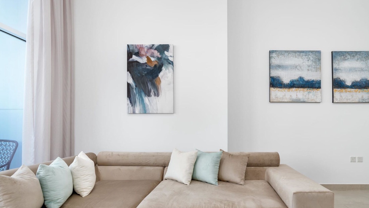 Photo of Livingroom in Emirates Hills 2