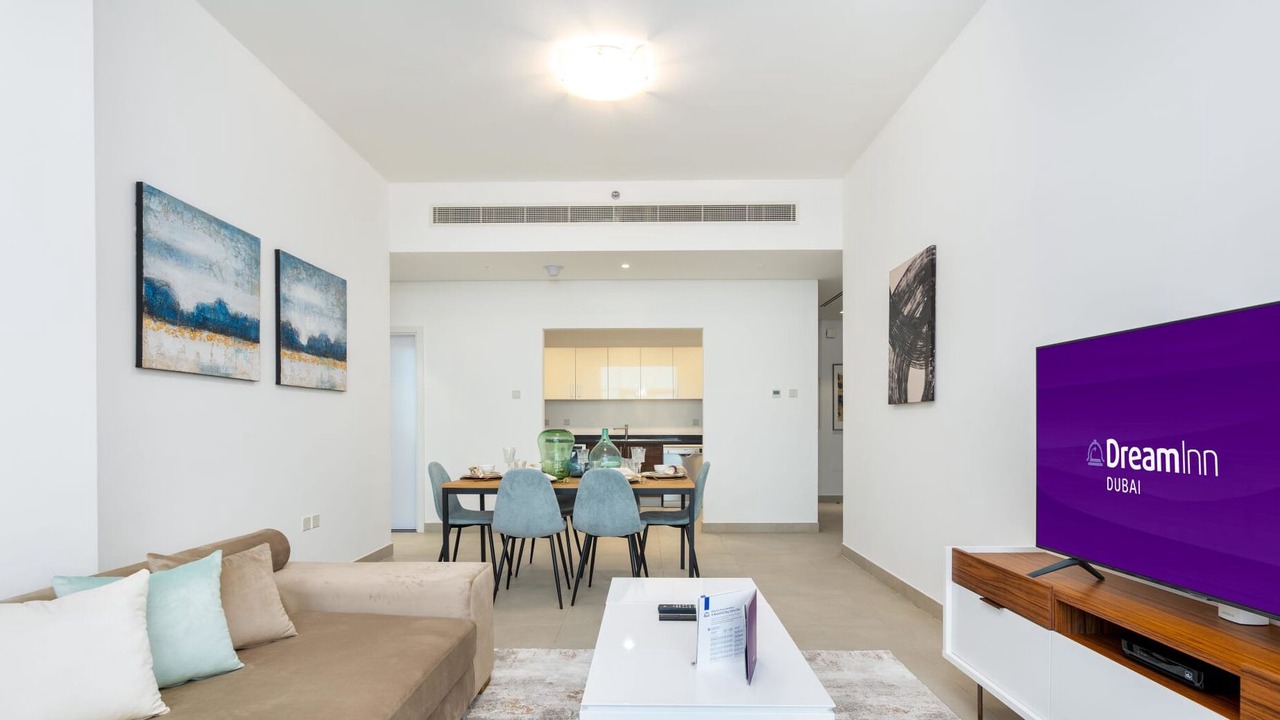 Photo of Livingroom in Emirates Hills 2