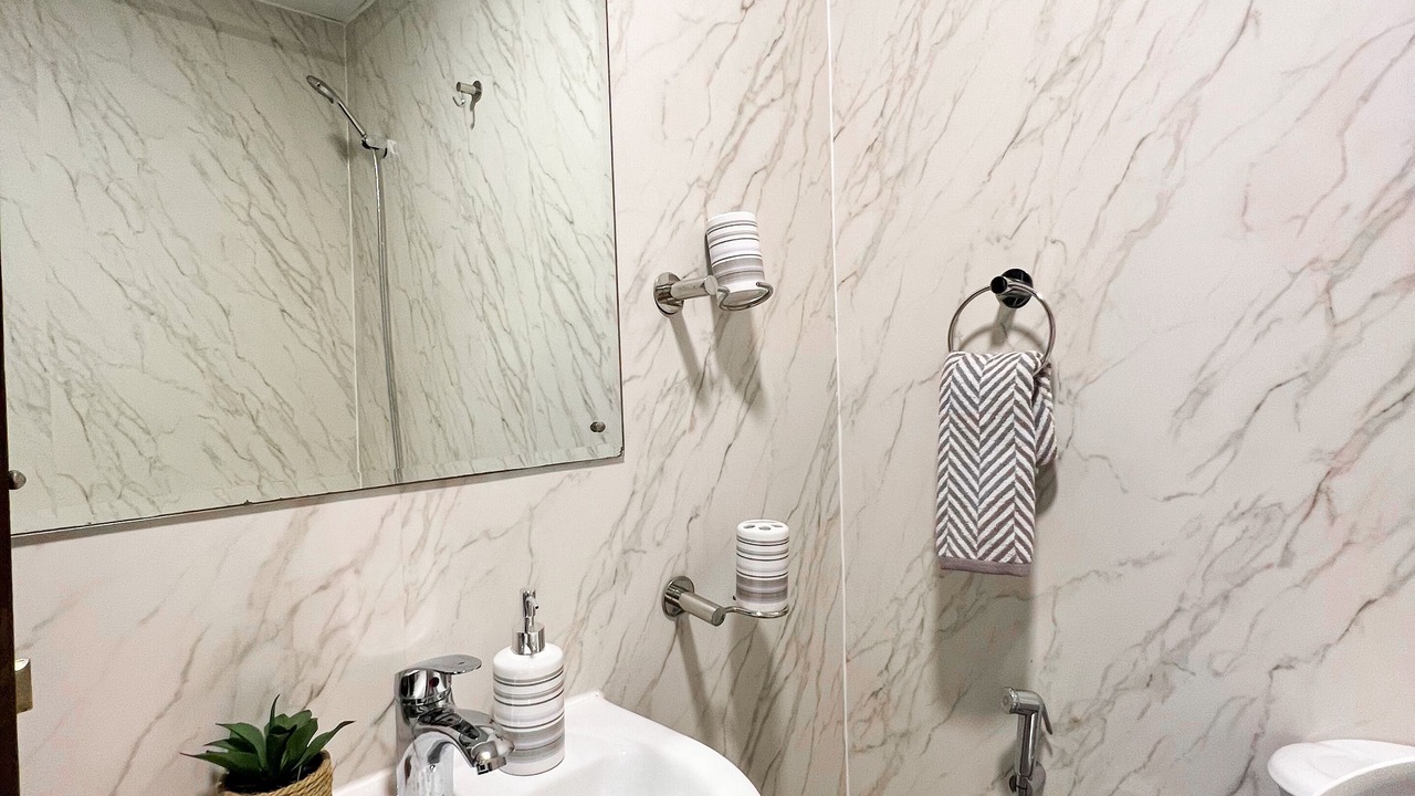 Photo of Bathroom in Jabal Ali 2
