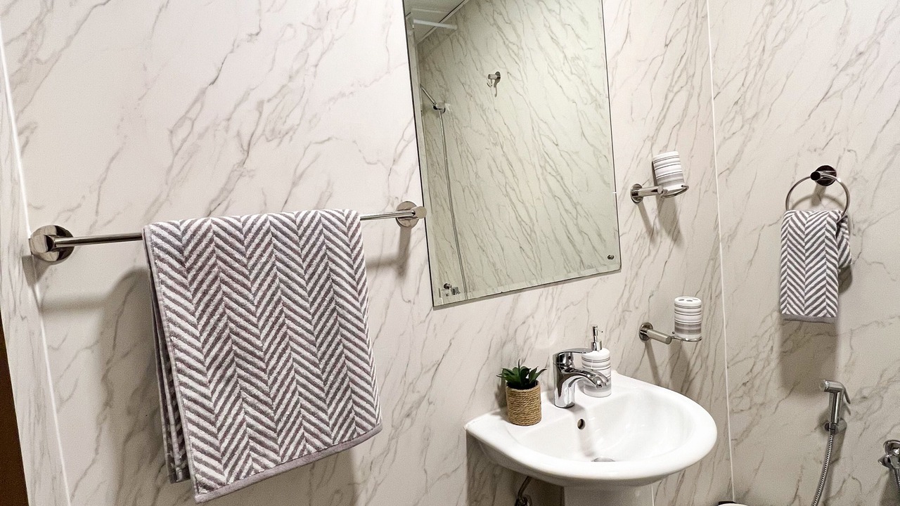 Photo of Bathroom in Jabal Ali 2