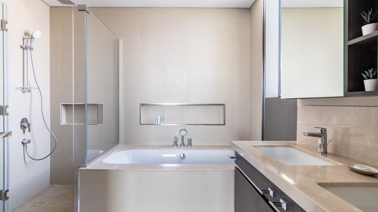 Photo of Bathroom in Za'abeel 2