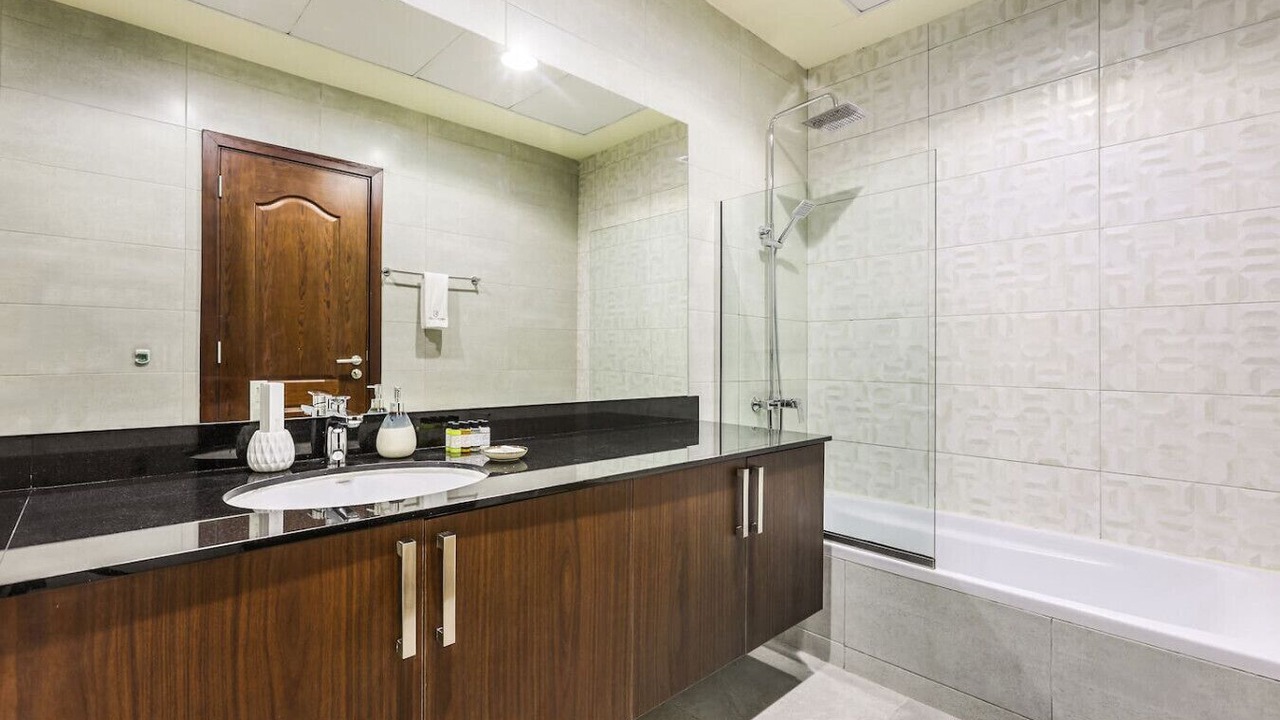 Photo of Bathroom in Discovery Gardens