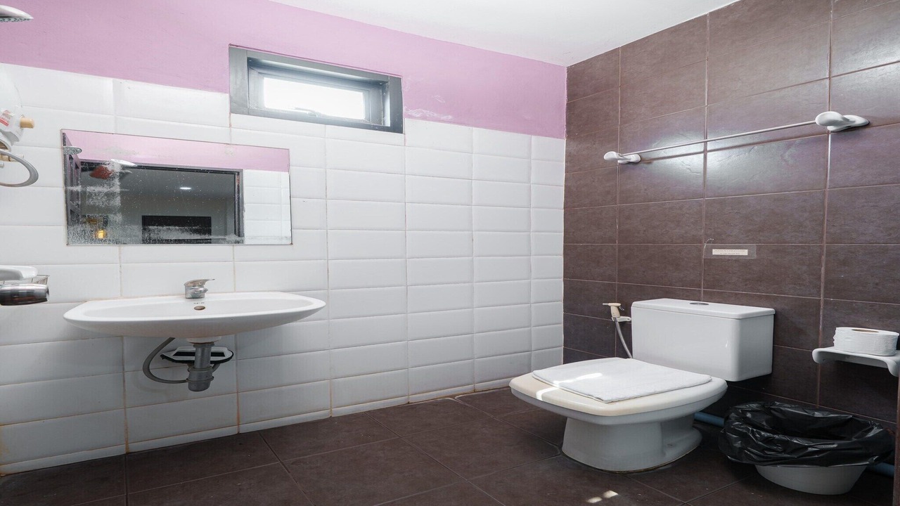 Photo of Bathroom in Lak Si