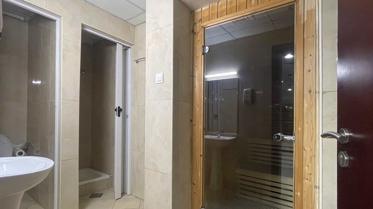 Photo of Bathroom in Discovery Gardens