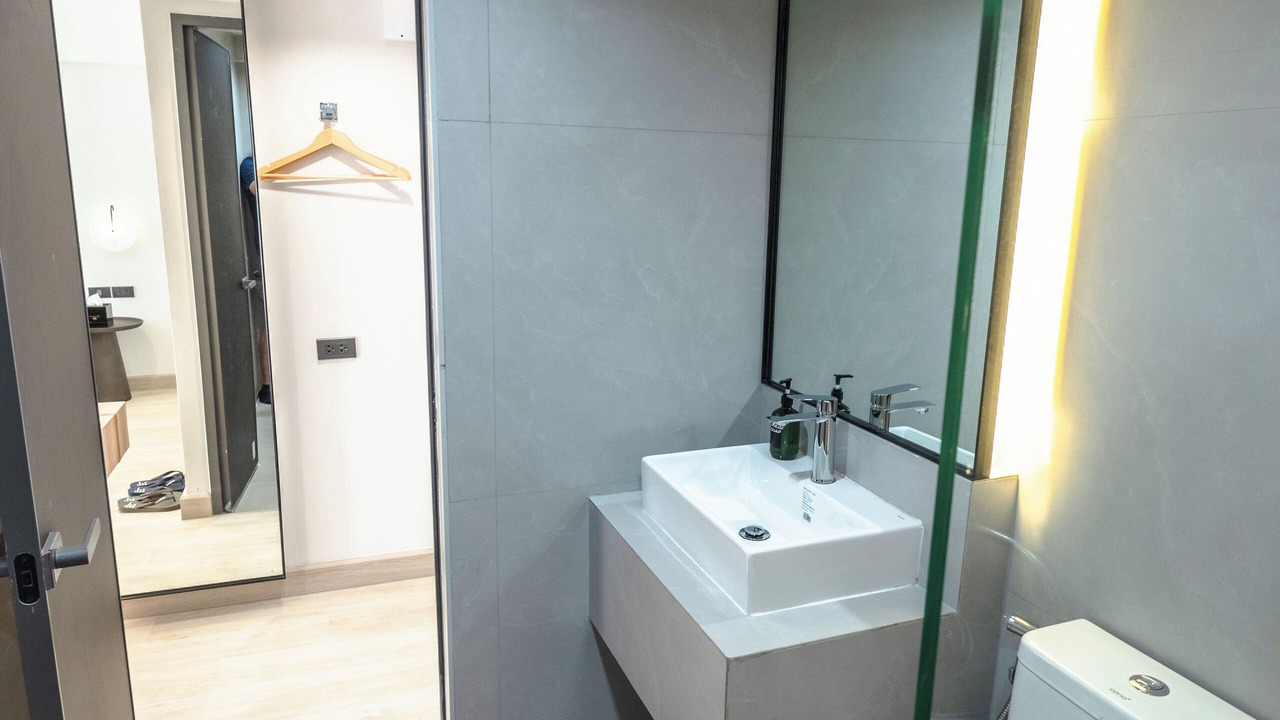 Photo of Bathroom in Don Muang