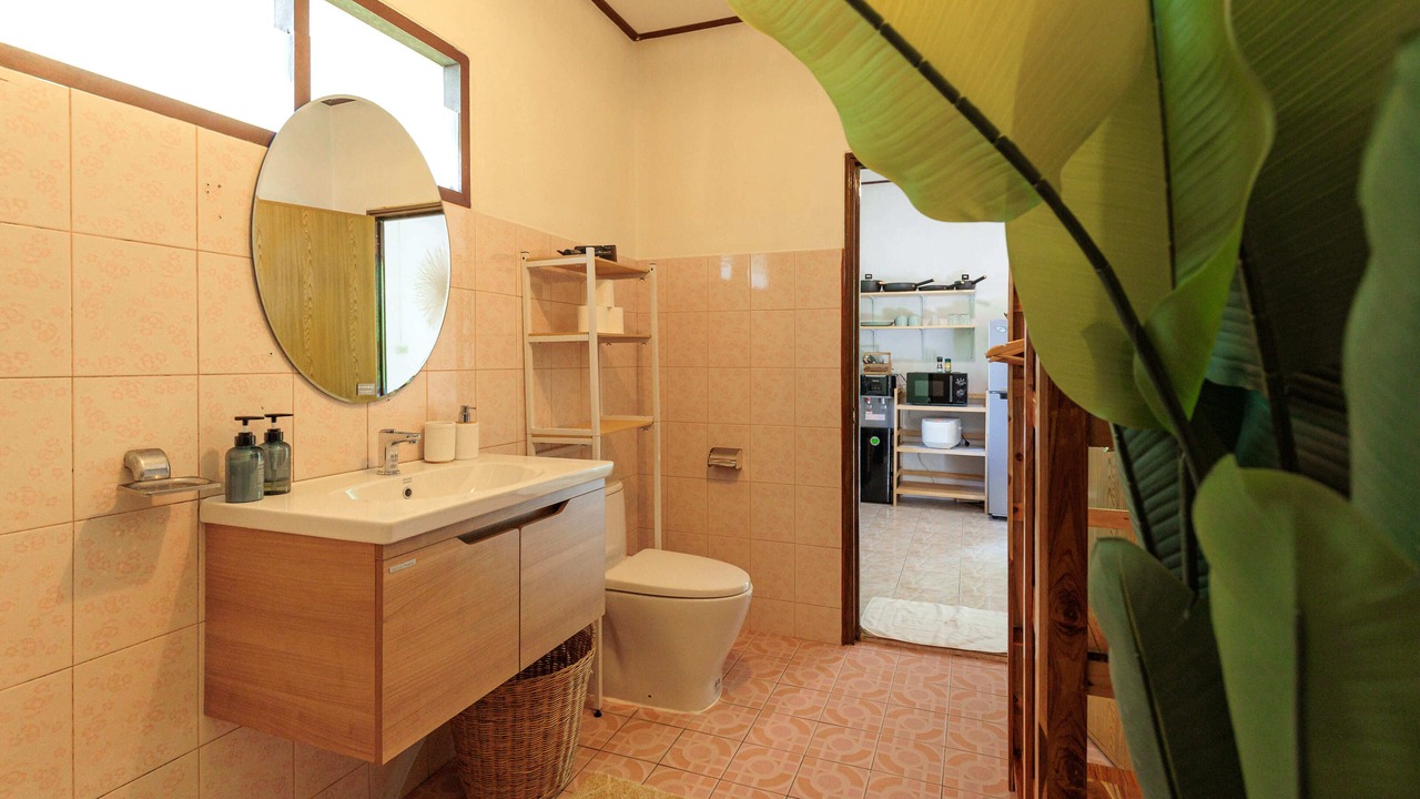 Photo of Bathroom in Wok Tum