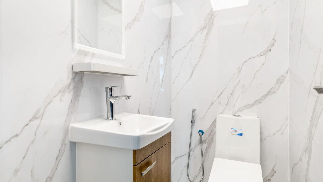 Photo of Bathroom in Jabal Ali 2