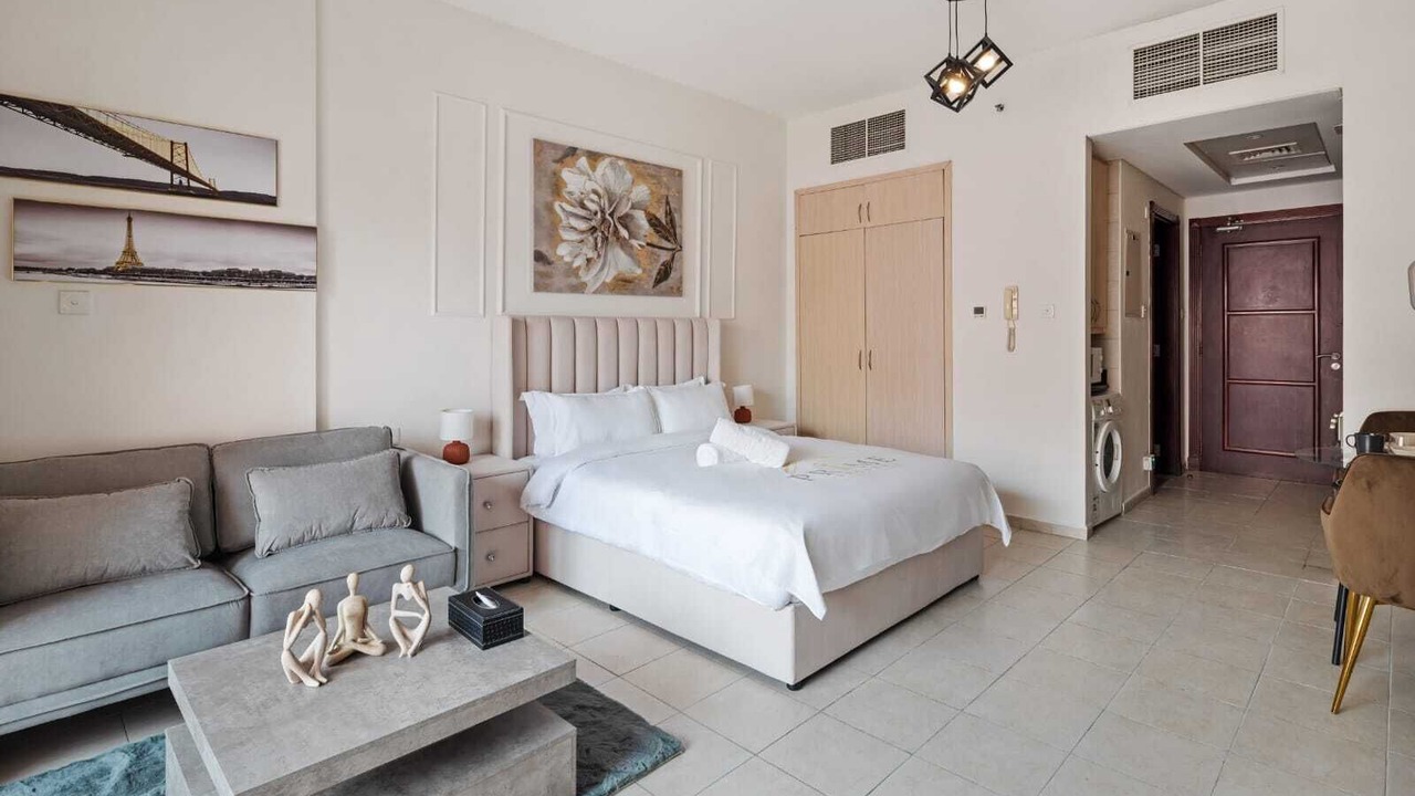Photo of Bedroom in Discovery Gardens
