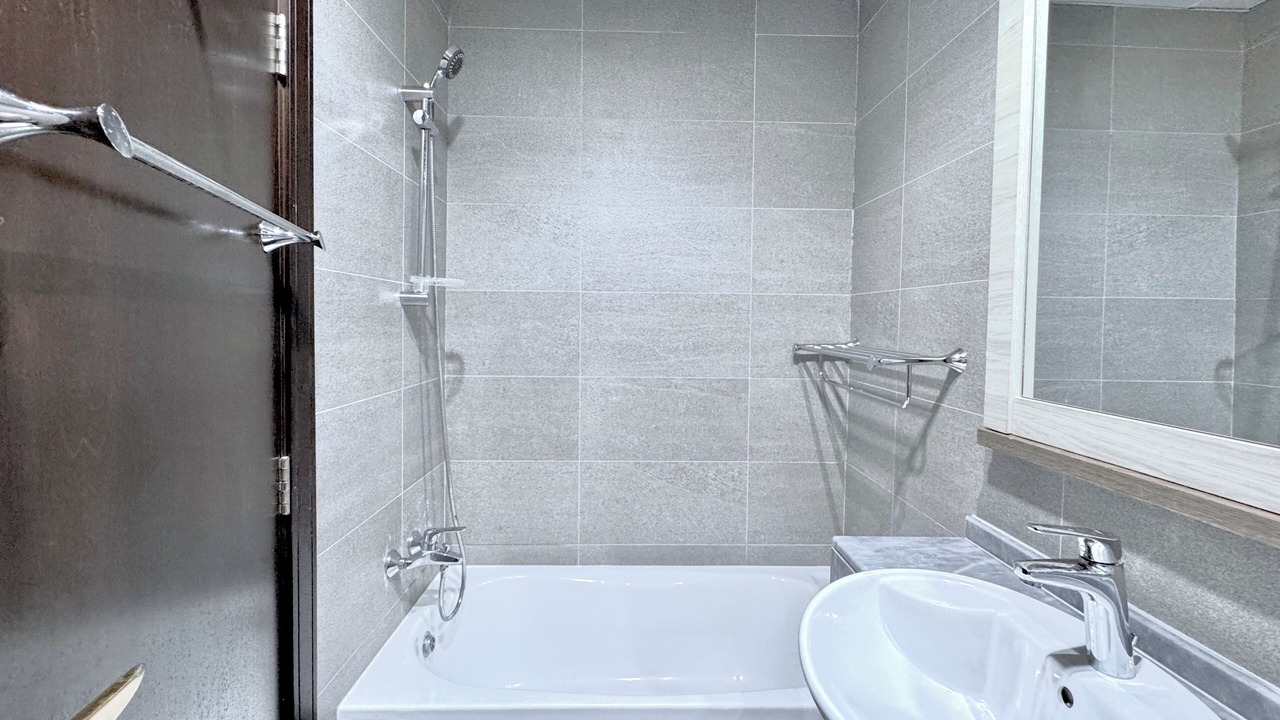 Photo of Bathroom in Jumeira 3